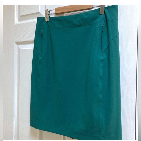 💚💙Cute Lululemon Teal Emerald Green Pencil Skirt So Comfy! - Picture 3 of 13